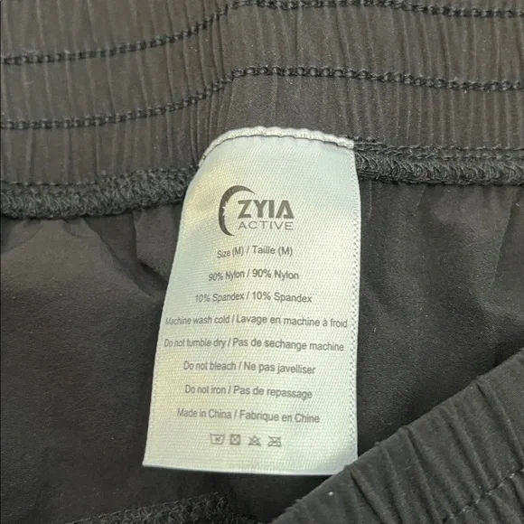 ZYIA work flow pants. Gaucho style. Nylon & spandex. Elastic waist. NWT. Size M - Picture 7 of 8